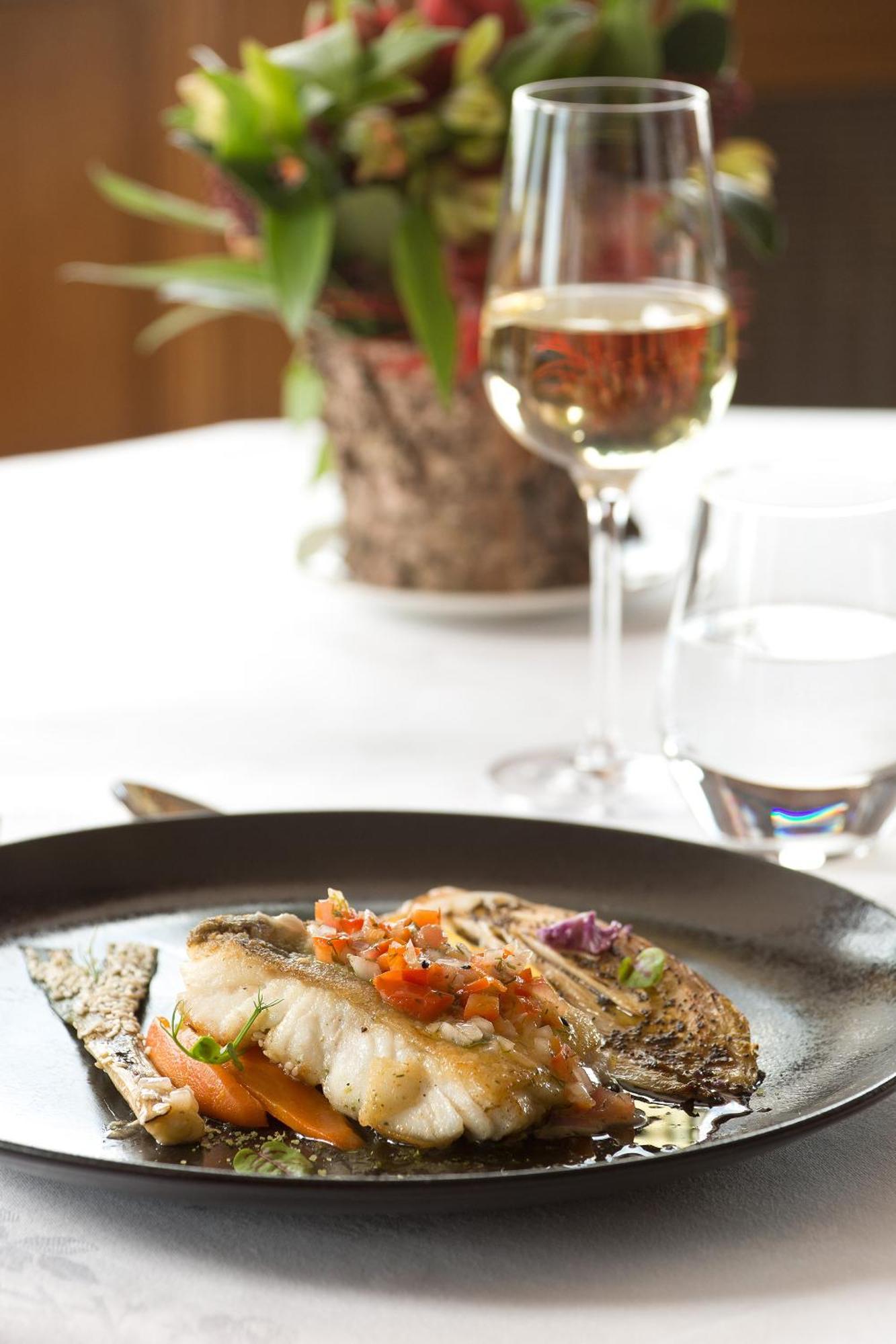 Pavillon Henri IV Hotel Restaurant Gastronomique Terrasse Сен Жермен ан Ле Екстериор снимка